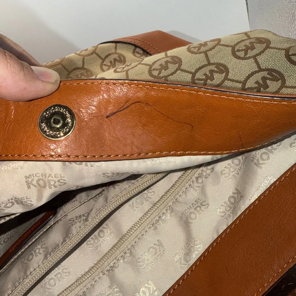 Michael Kors Millbrook Hobo Bag  Monogram Canvas Tan Leather Shoulder‎ Bag Large